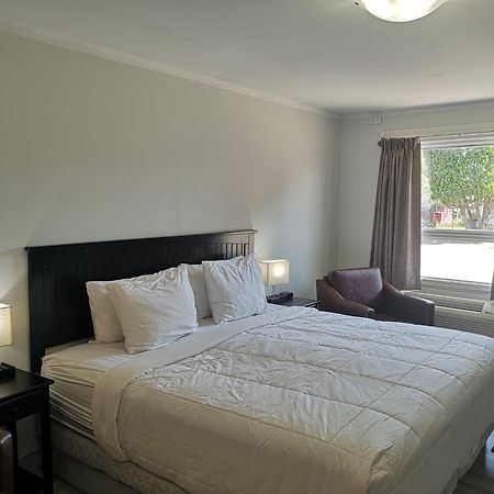 Almo Court Motel Cranbrook Ngoại thất bức ảnh