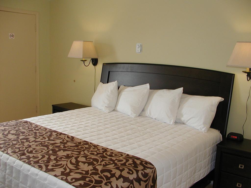 Almo Court Motel Cranbrook Ngoại thất bức ảnh
