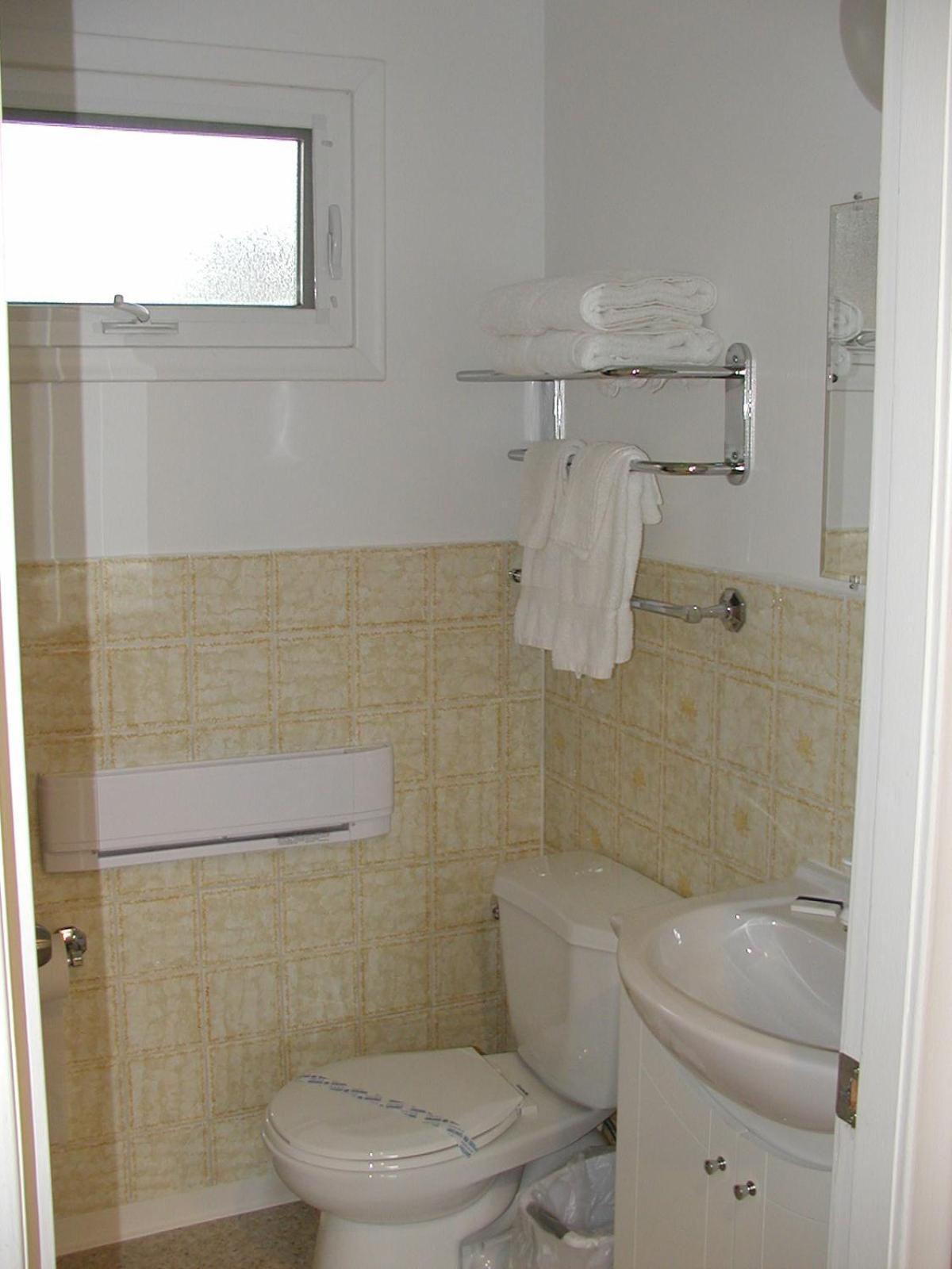 Almo Court Motel Cranbrook Ngoại thất bức ảnh
