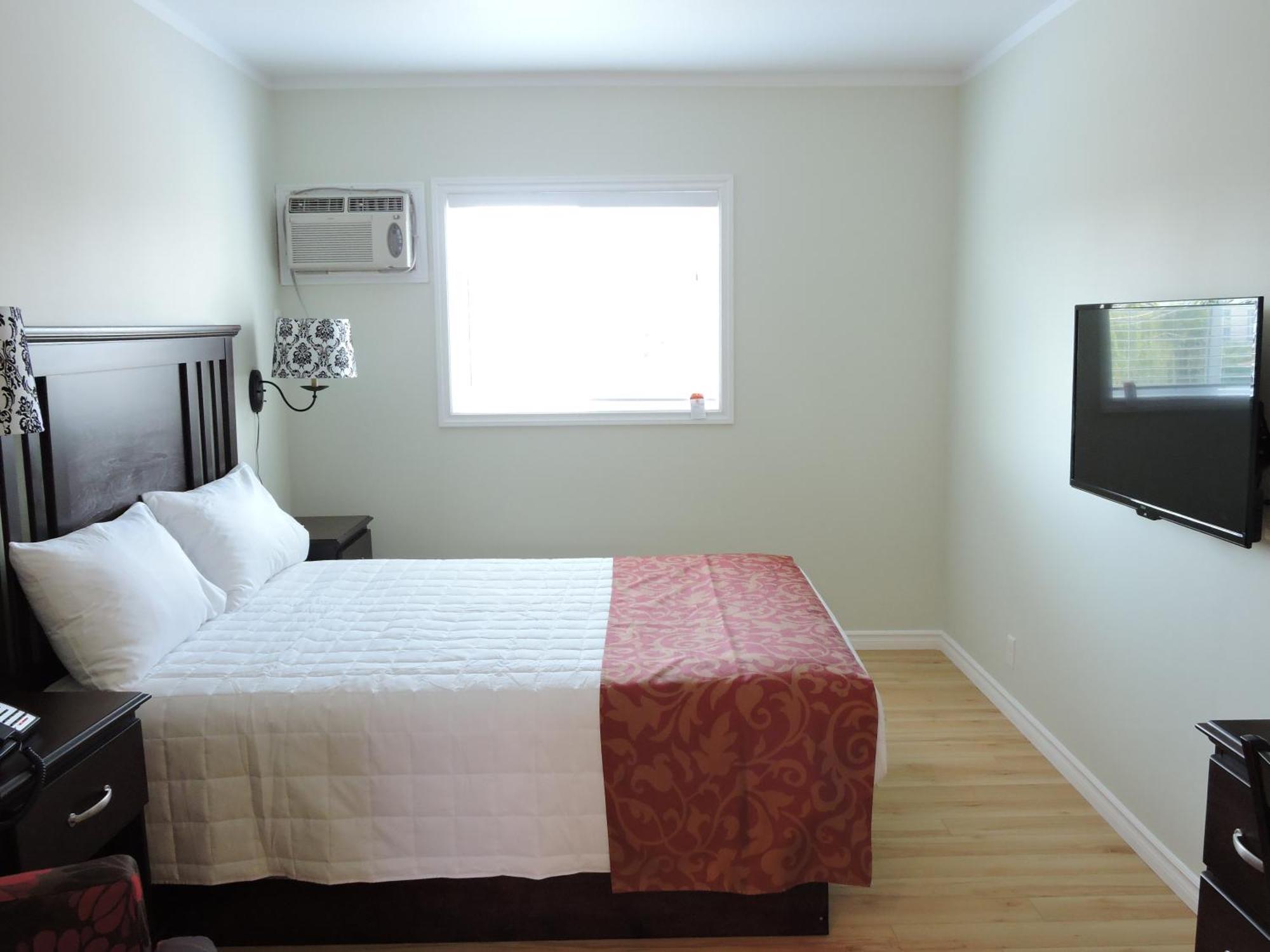 Almo Court Motel Cranbrook Phòng bức ảnh
