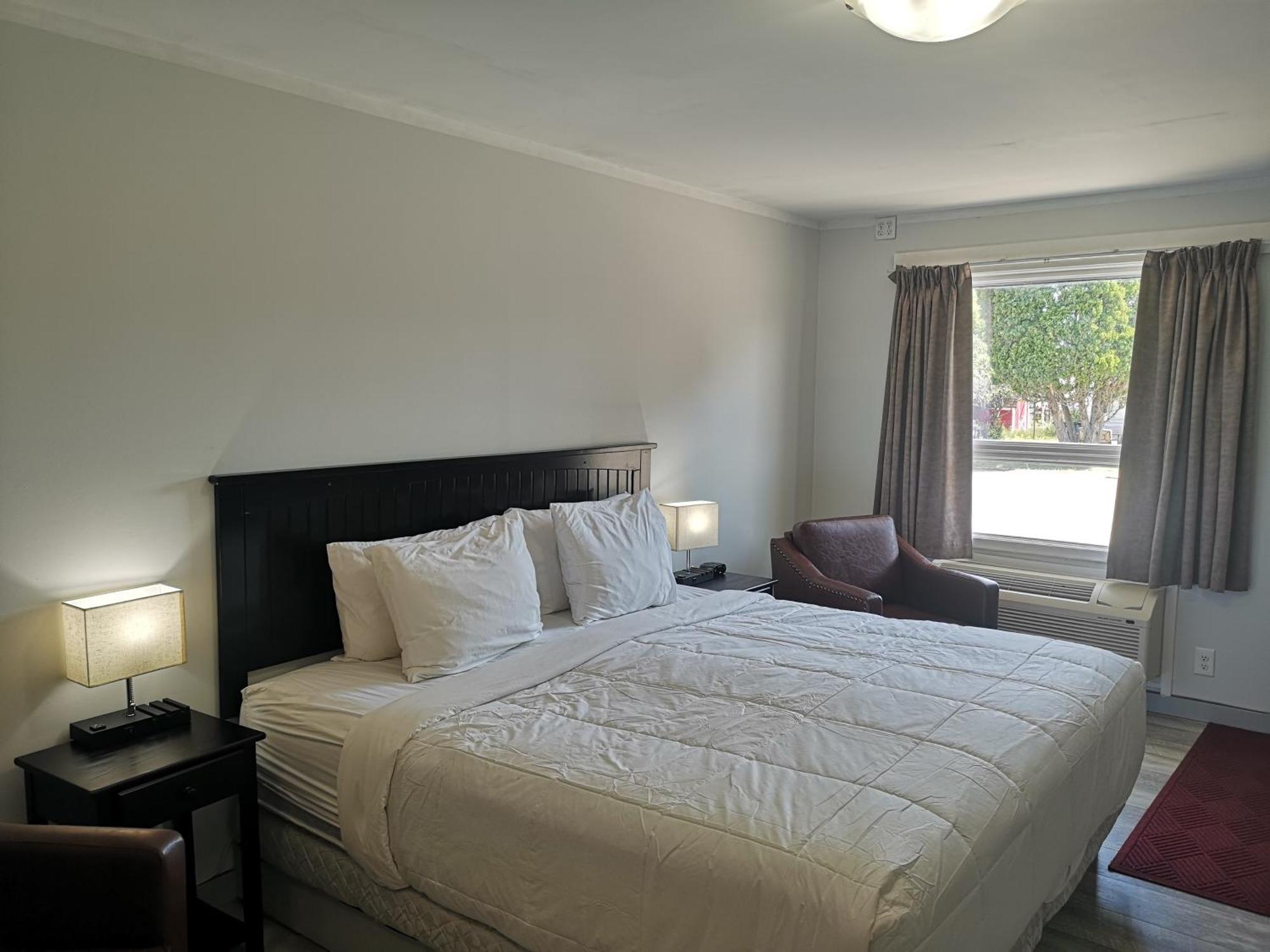 Almo Court Motel Cranbrook Ngoại thất bức ảnh
