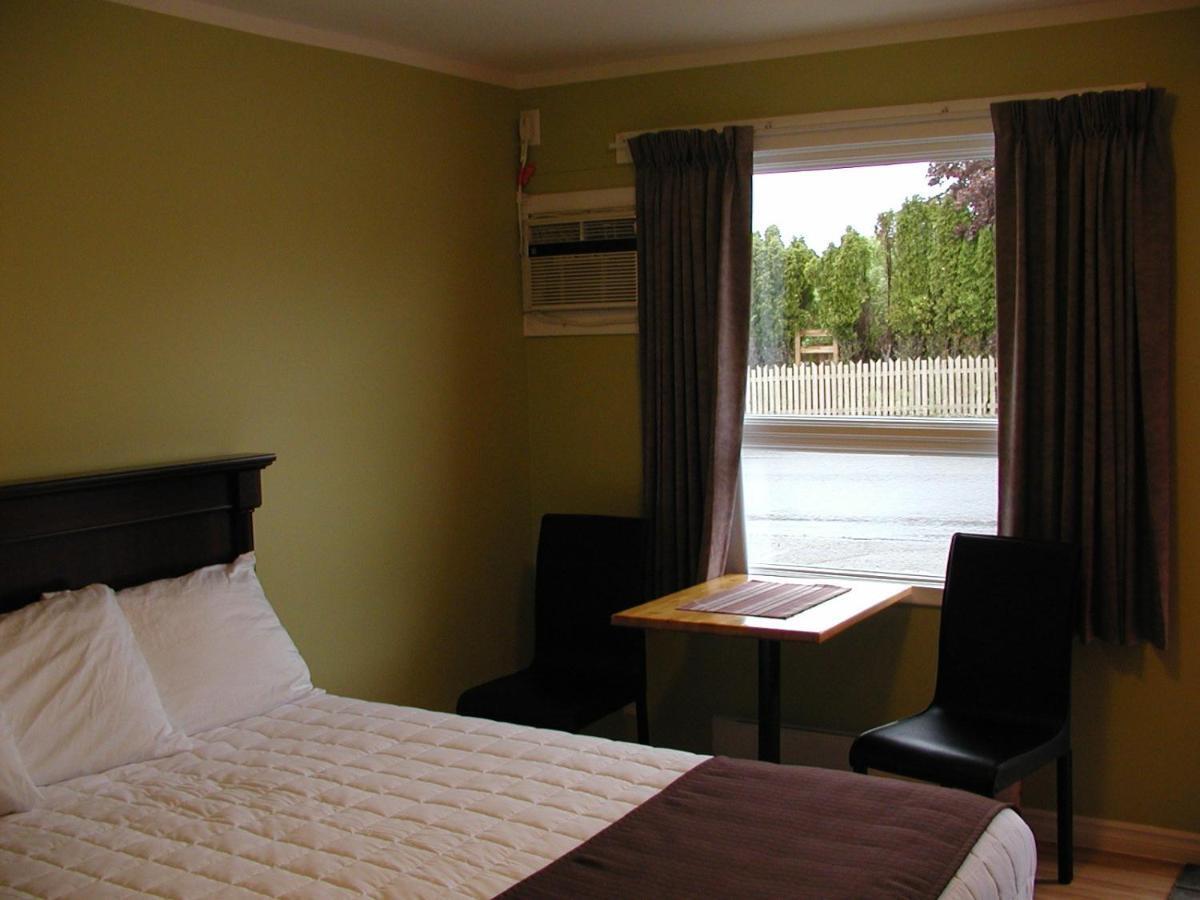 Almo Court Motel Cranbrook Phòng bức ảnh